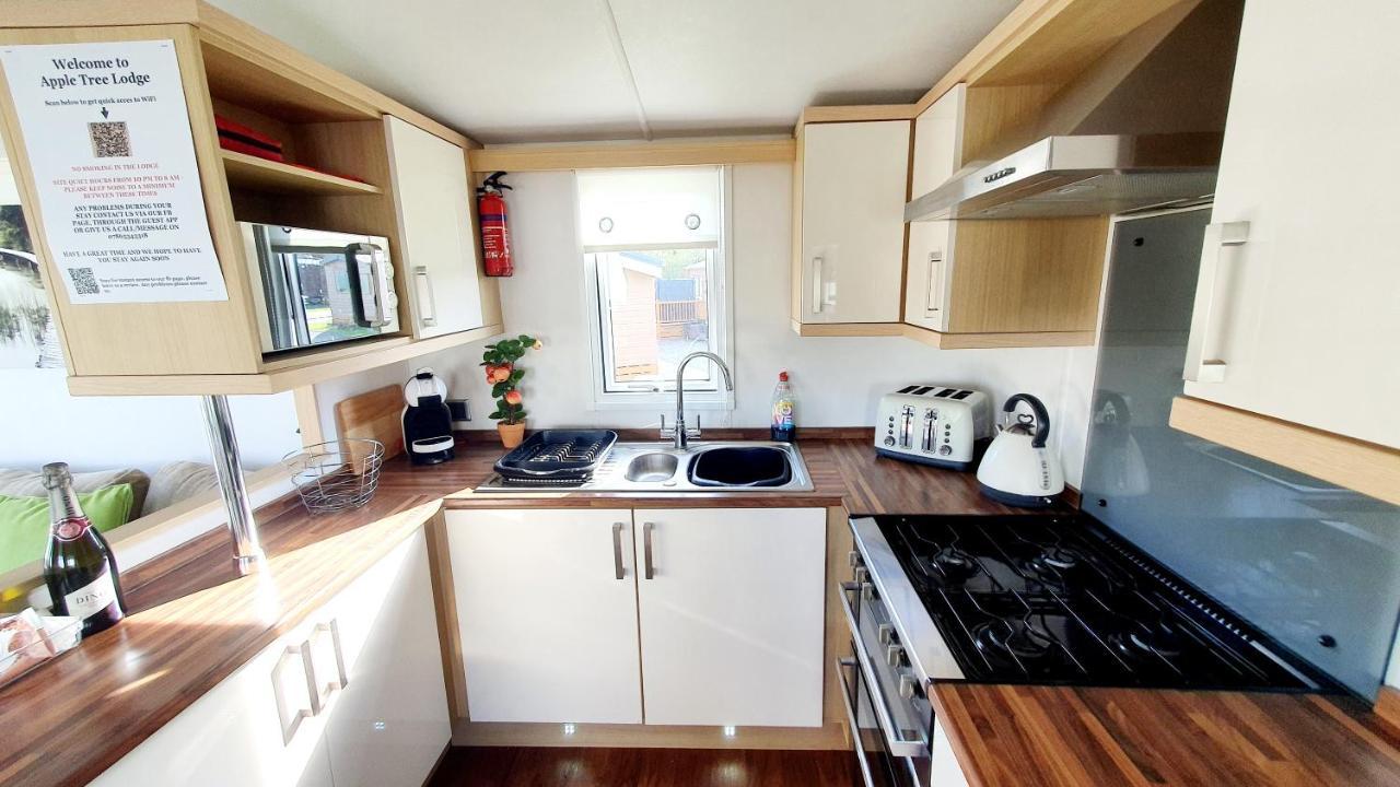 Apple Tree Lodge Hot Tub 3 Bedroom 2 Bars 몰페스 외부 사진